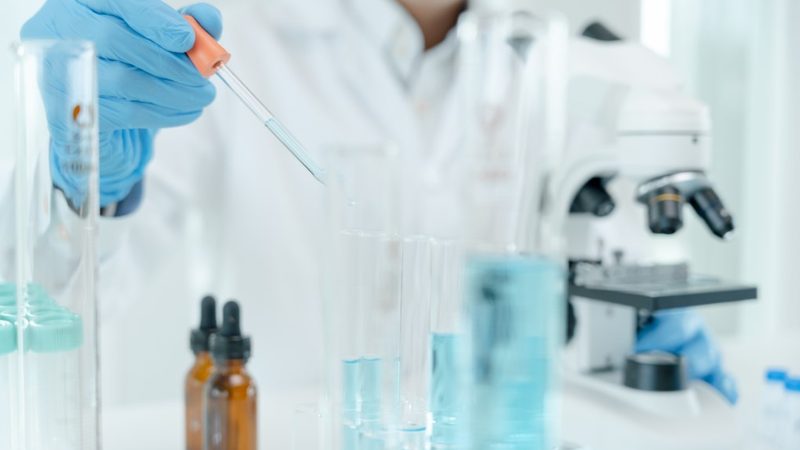 离心管定制加工：生物实验中的隐形守护者**